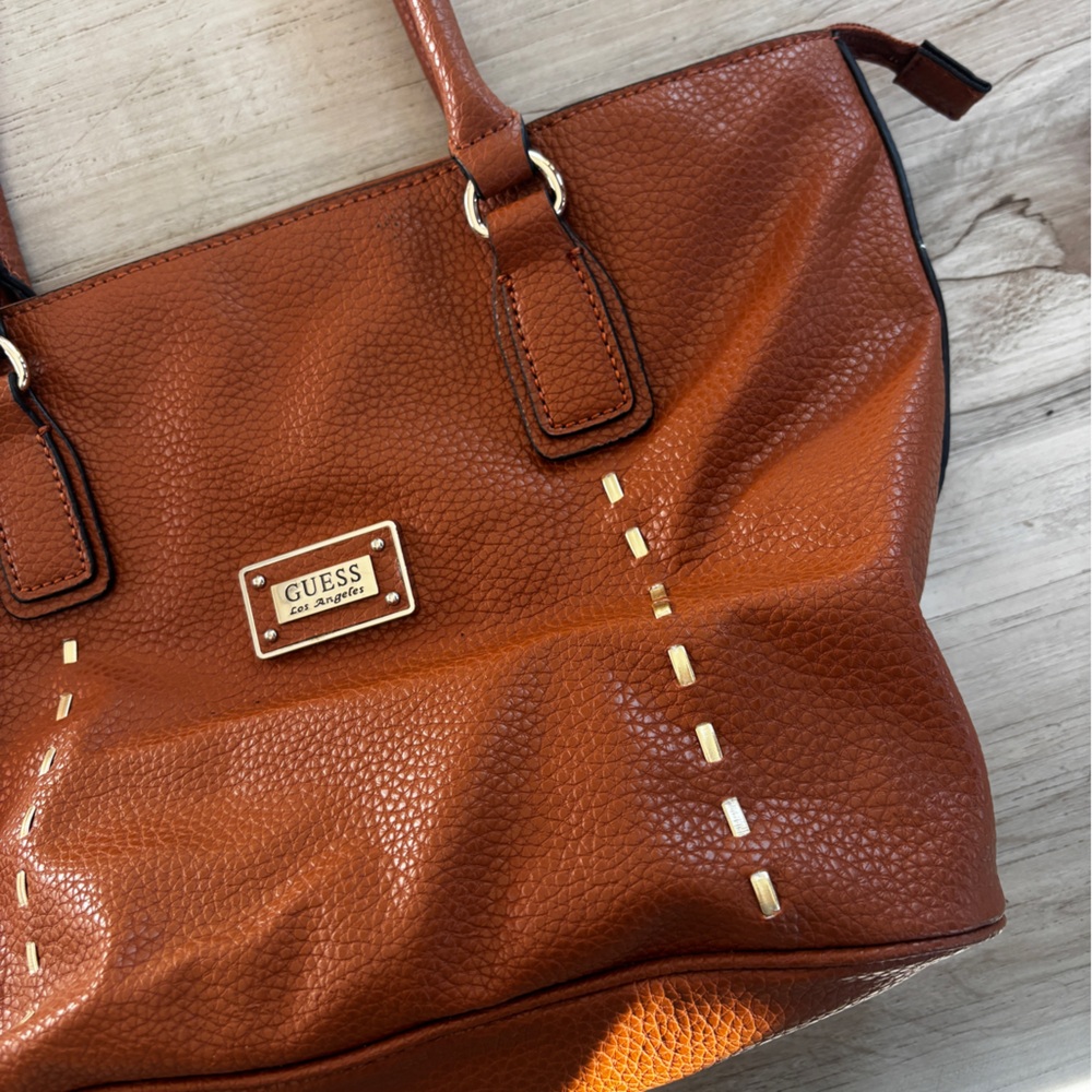 GUESS Tote - Picture 2 of 10